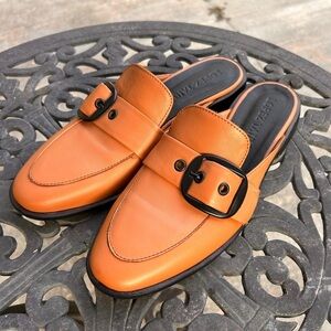 Lopez Taibo women’s leather loafers sandals